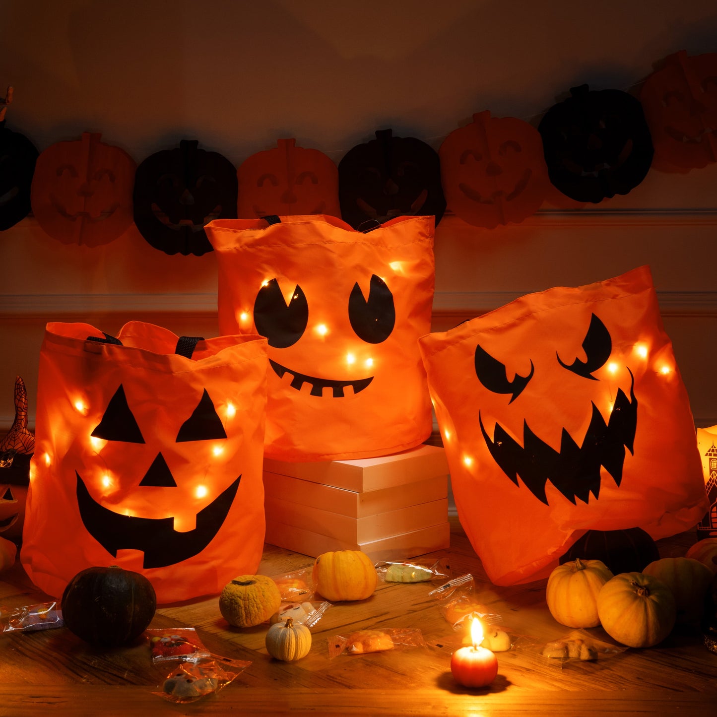 Set de 3 Cubos de Dulces de Halloween con Luz LED – Calabazas Naranjas